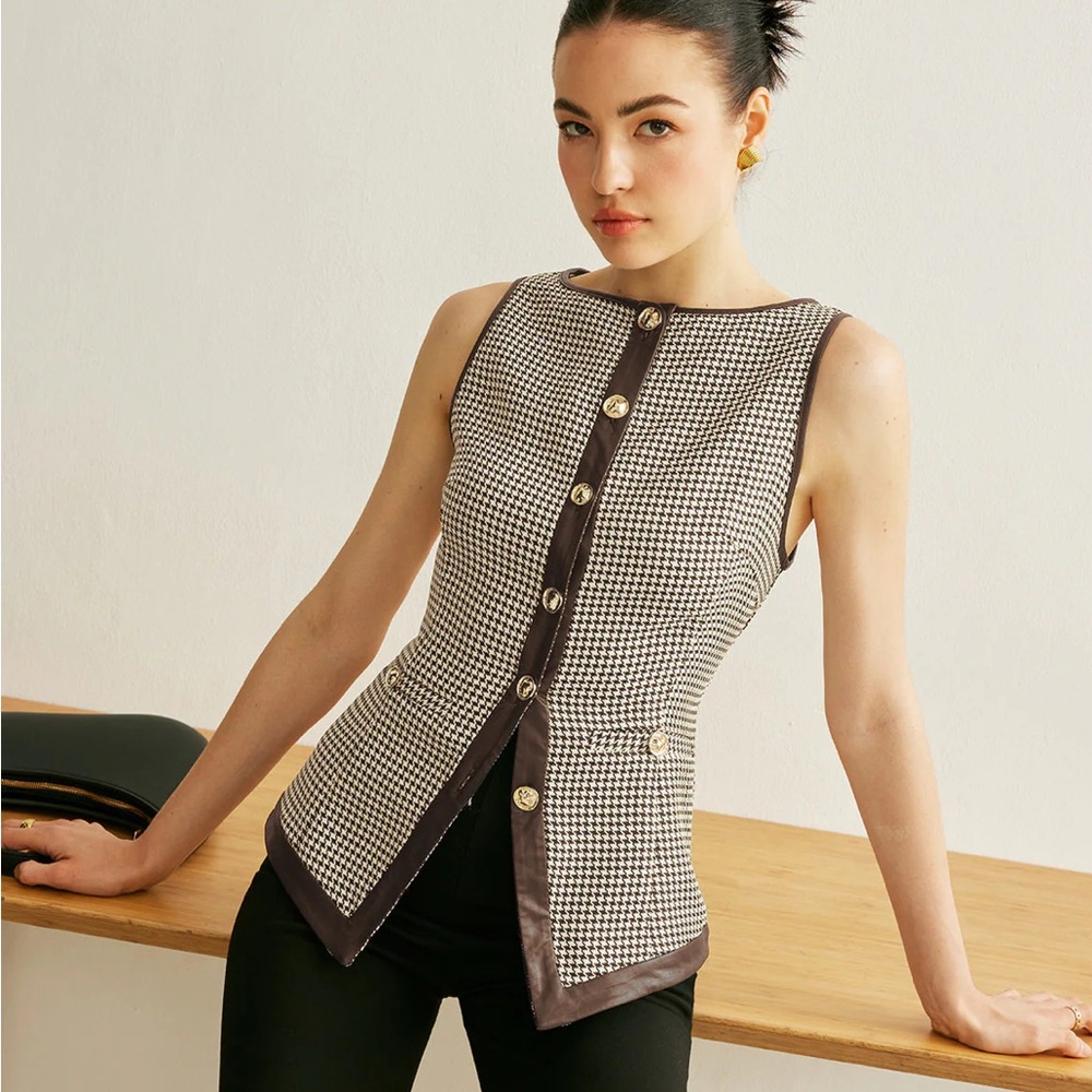 Commense Black and White Houndstooth Top